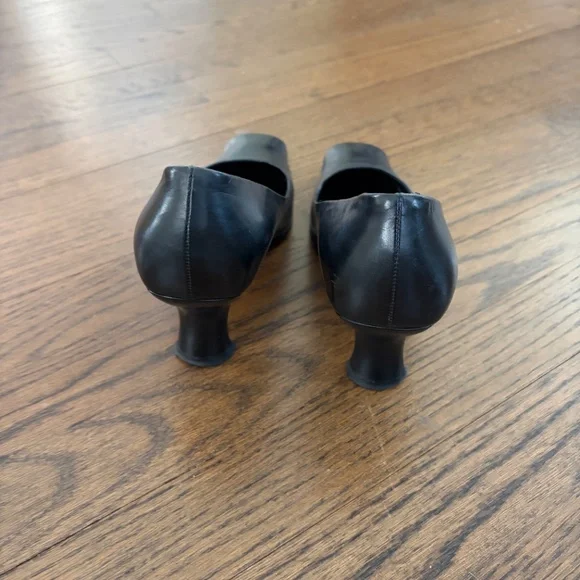 Prada black heel size 39 - Picture 2 of 3